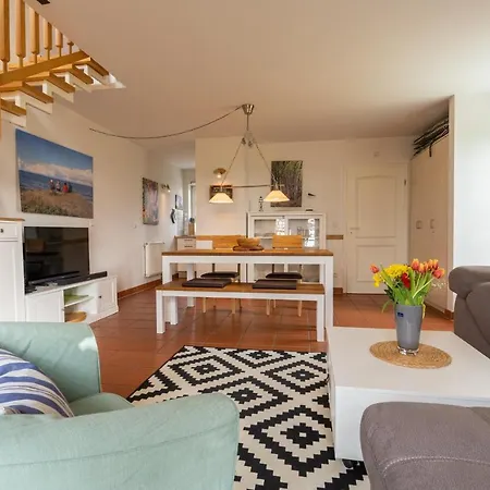 Rugana - Komfortplus Mit 2 Schlafzimmern Und Terrasse D43 *